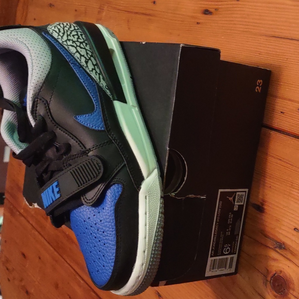 New in box Nike Air Jordan legacy 312 low sz 6.5